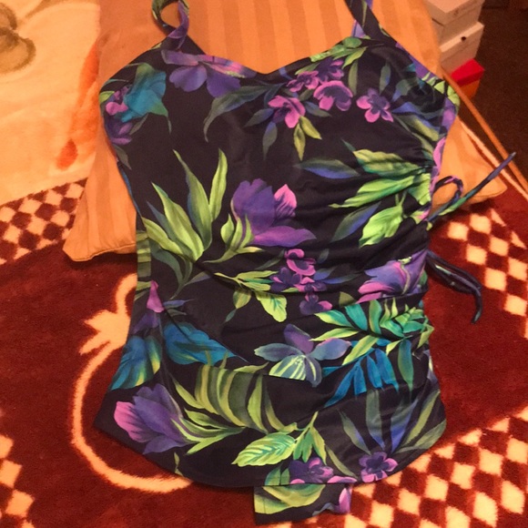 Other - Swimsuit Size 1X-16